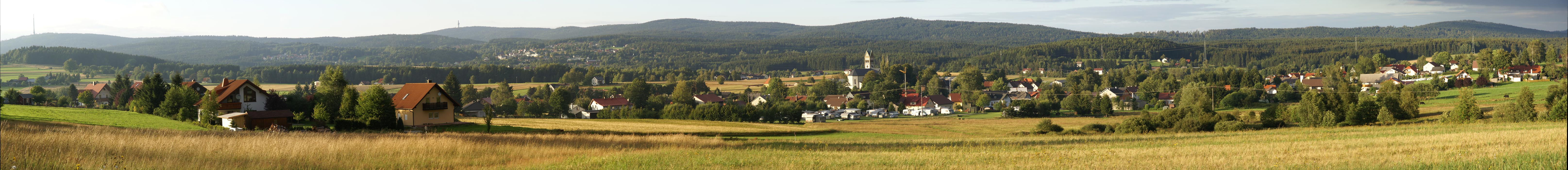 Zicht op Mehlmeisel vanaf de camping