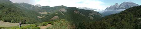 Panorama dal Picos de Europa, 2006, klik voor een groter plaatje